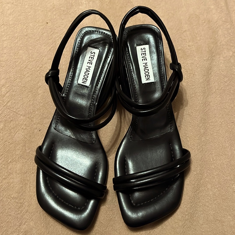 Steve Madden Hattie Sandals Size 8
